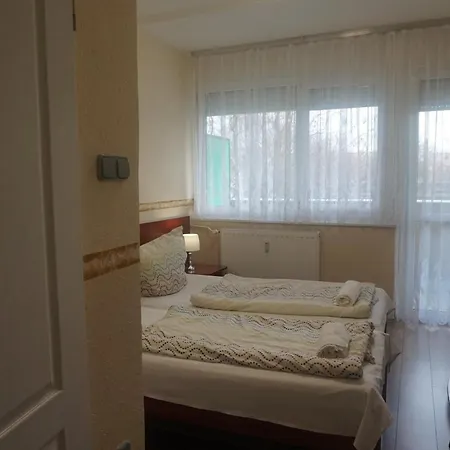 Hotel üzletház Panzió