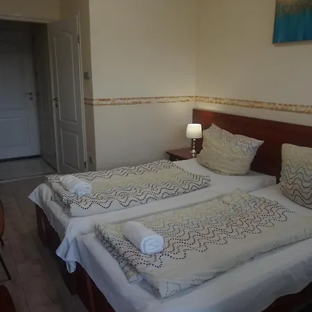 Hotel Uezlethaz Panzio Ajka