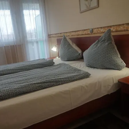 Uezlethaz Panzio