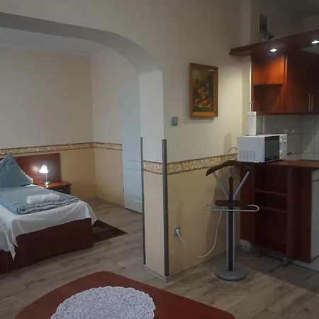 Uezlethaz Panzio Hotel 2*
