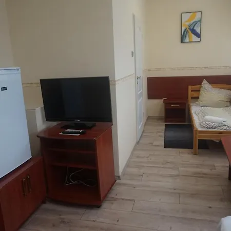 Uezlethaz Panzio Ajka