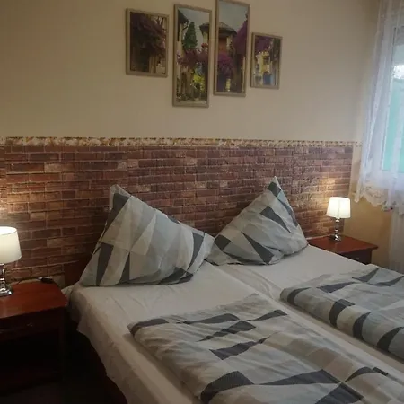 Uezlethaz Panzio Hotel