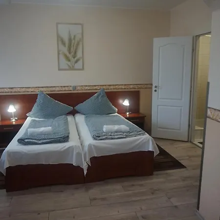 Uezlethaz Panzio Hotel