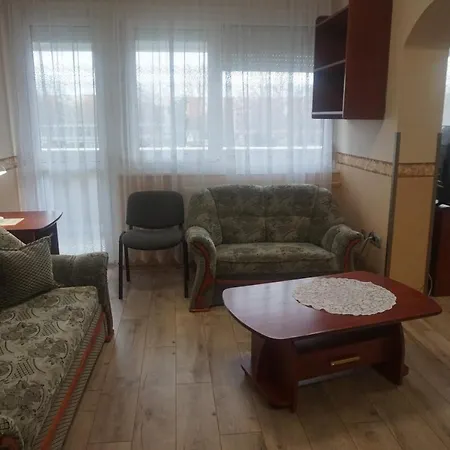 üzletház Panzió Hotel 2*