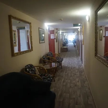 Hotel üzletház Panzió Ajka