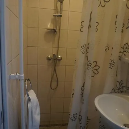 Uezlethaz Panzio Ajka