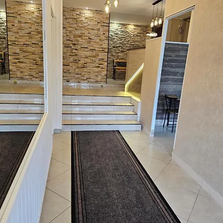 üzletház Panzió Hotel 2*