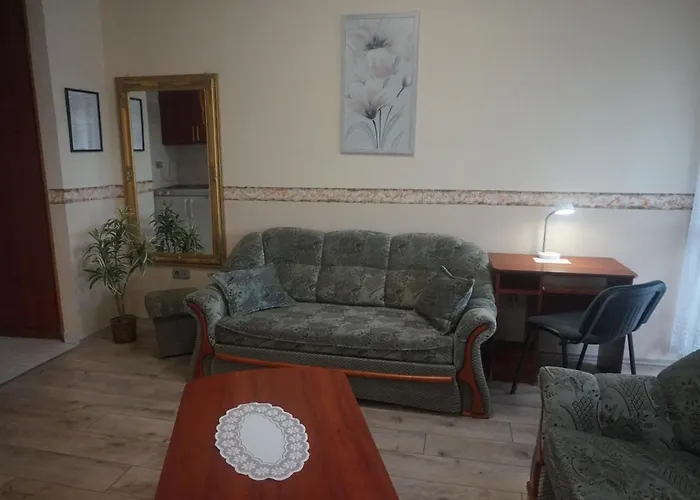 üzletház Panzió Hotel