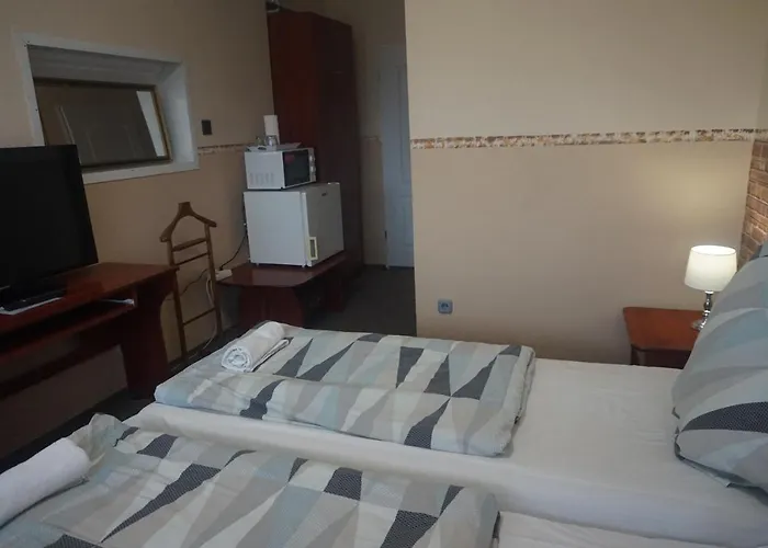 Uezlethaz Panzio Ajka