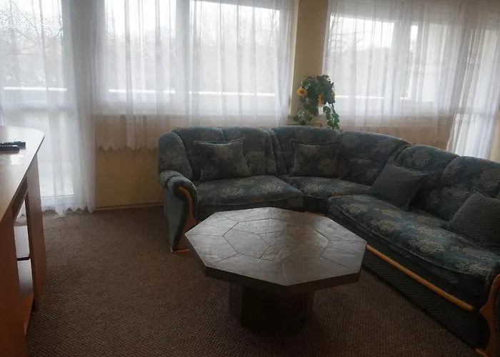 üzletház Panzió Hotel Ajka