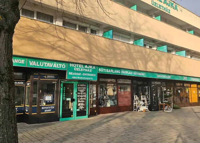 üzletház Panzió 2* Ajka